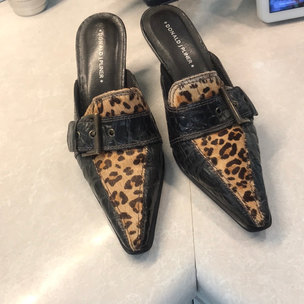 Donald Pliner Animal Print Miles